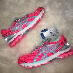 BRAND NEW Women’s ASICS Gel GT-1000 3